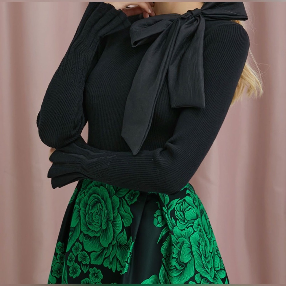 Elegant Black Bow Ribbed Fitted Sweater, NWoT, Sz L/XL